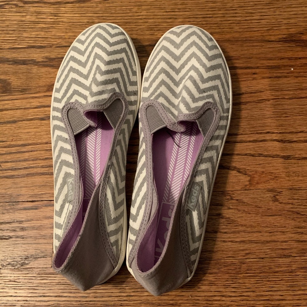 Keds - white and grey chevron slip in shoes